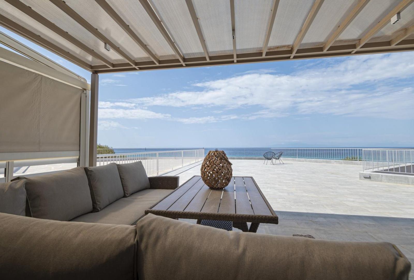 Althea Suites By Rentalspro Services - Nea Moudania Halkidiki Exterior photo