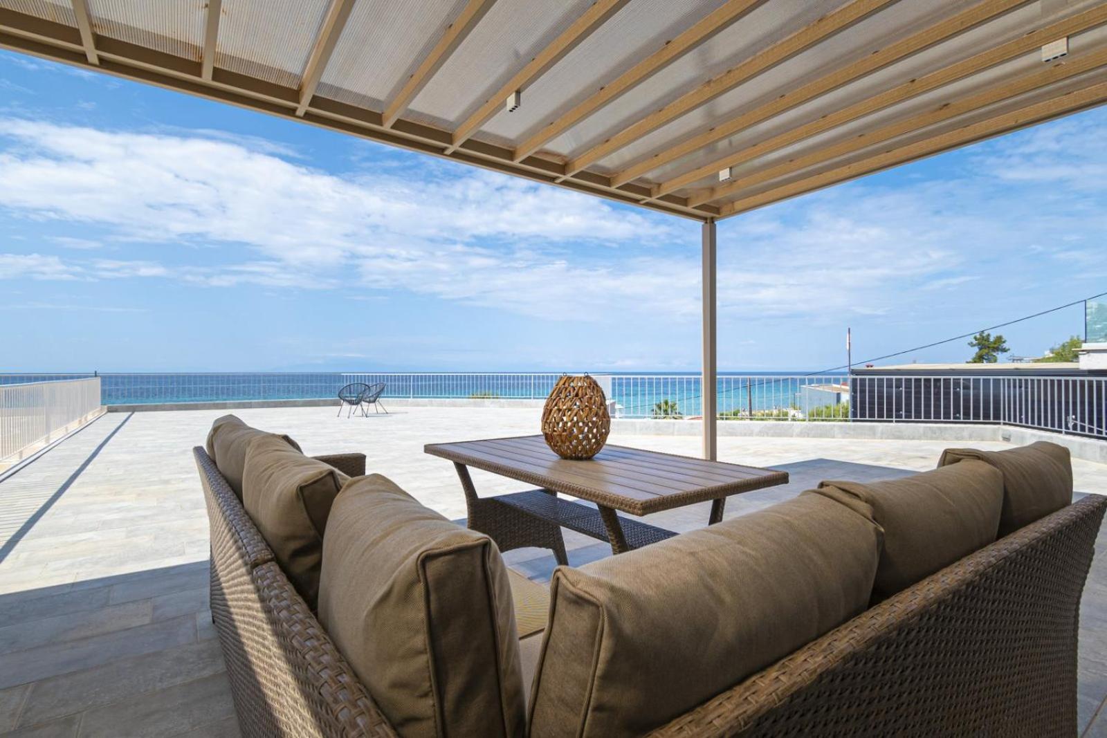Althea Suites By Rentalspro Services - Nea Moudania Halkidiki Exterior photo